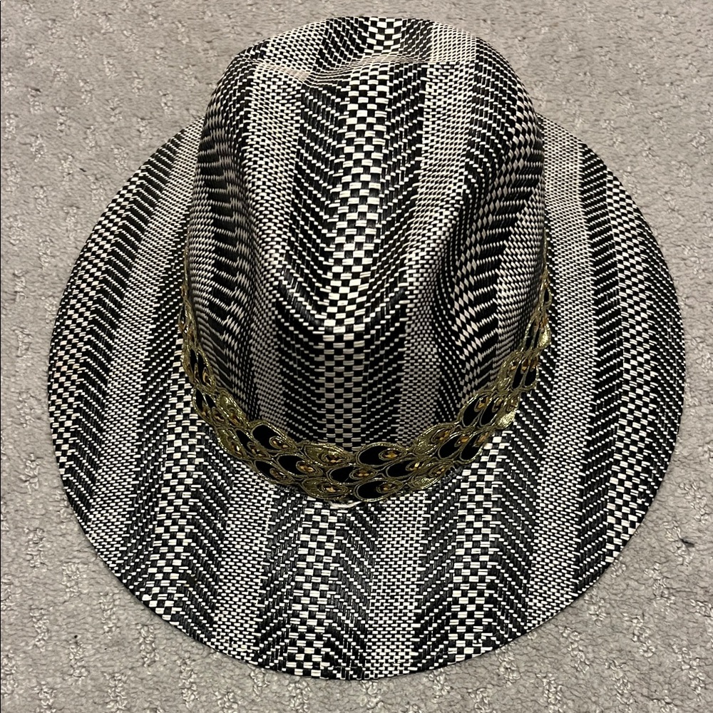 Chic Hat, “Leal a la Mexicana Brand”  Black and White Hat with Gold Band, Size M
